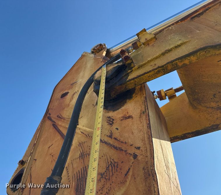 image for item DJ9768 1995 Komatsu PC200LC-6L excavator