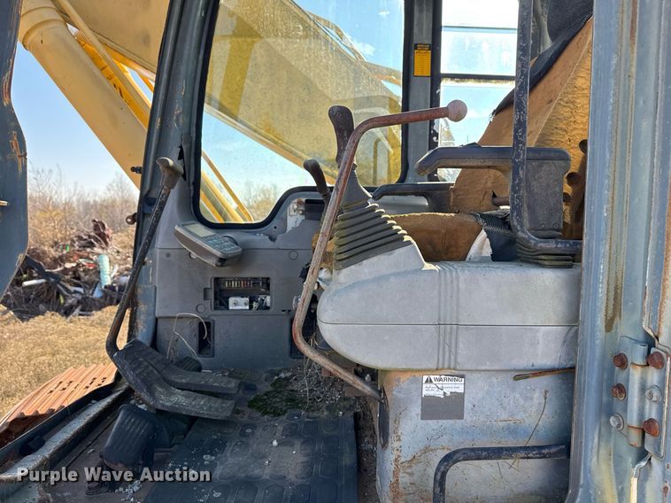 image for item DJ9768 1995 Komatsu PC200LC-6L excavator