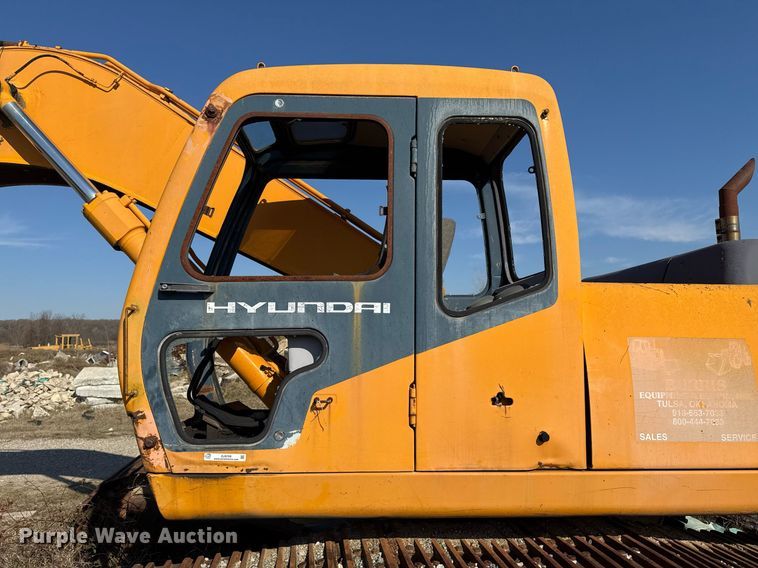 image for item DJ9769 1995 Hyundai Robex-290LC-3 excavator