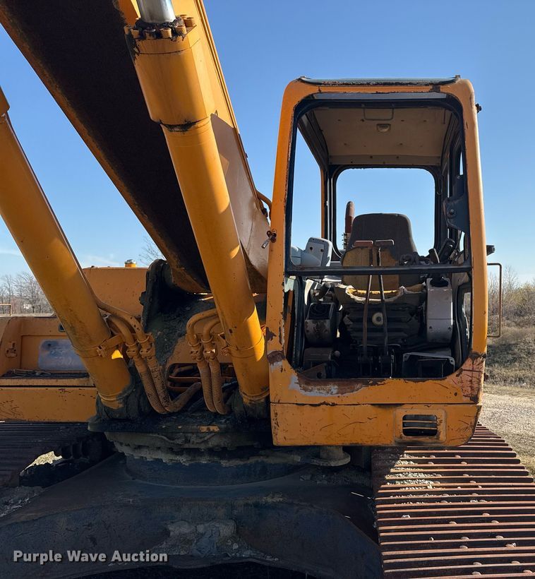 image for item DJ9769 1995 Hyundai Robex-290LC-3 excavator