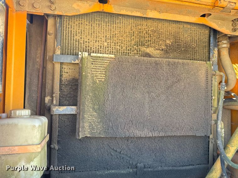 image for item DJ9769 1995 Hyundai Robex-290LC-3 excavator