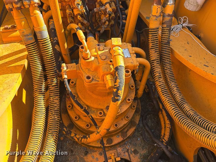 image for item DJ9769 1995 Hyundai Robex-290LC-3 excavator