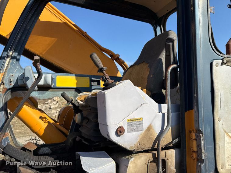 image for item DJ9769 1995 Hyundai Robex-290LC-3 excavator