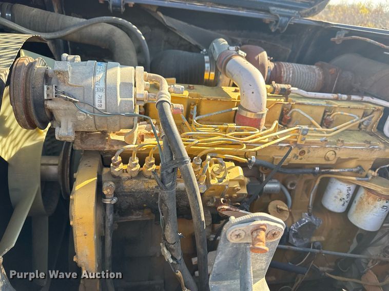 image for item DJ9769 1995 Hyundai Robex-290LC-3 excavator