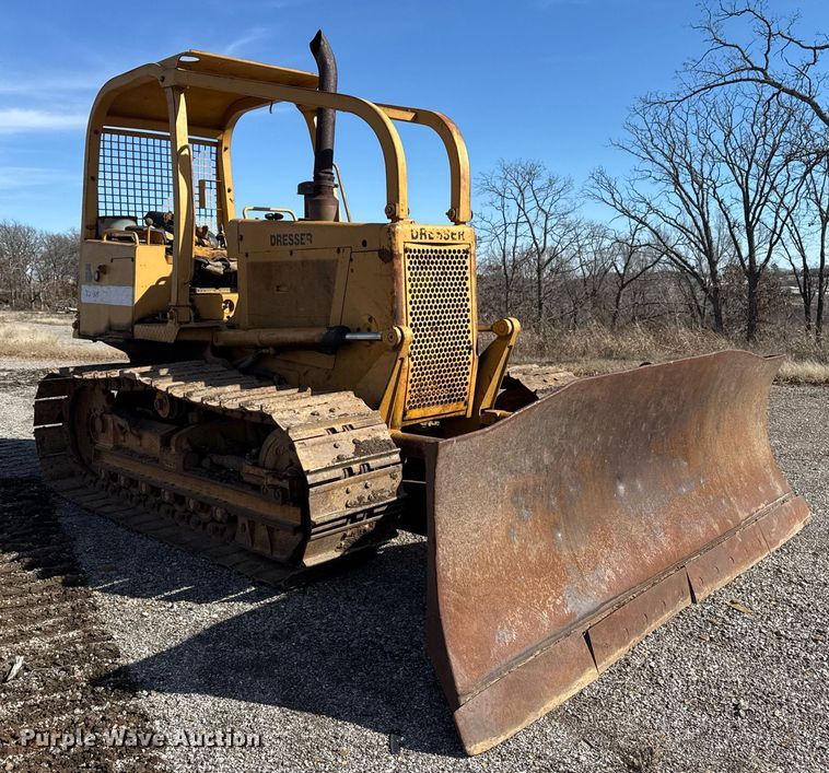 image for item DM5543 1994 Dresser TD9H dozer