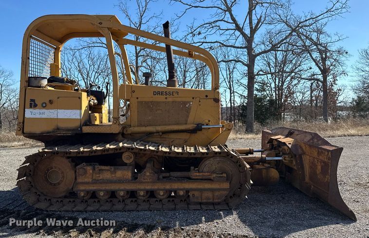 image for item DM5543 1994 Dresser TD9H dozer
