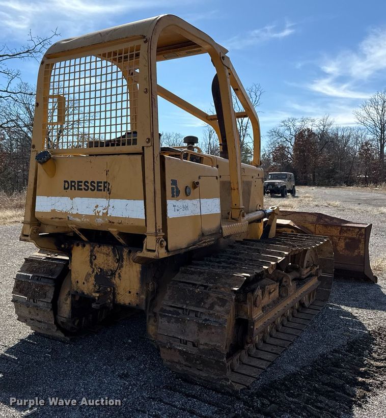 image for item DM5543 1994 Dresser TD9H dozer
