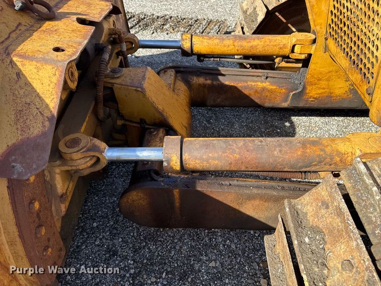 image for item DM5543 1994 Dresser TD9H dozer