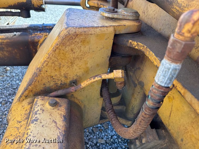 image for item DM5543 1994 Dresser TD9H dozer