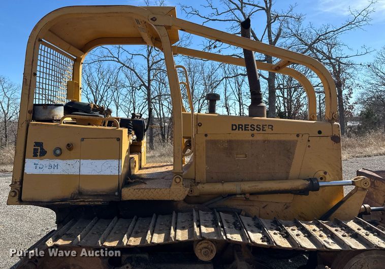 image for item DM5543 1994 Dresser TD9H dozer