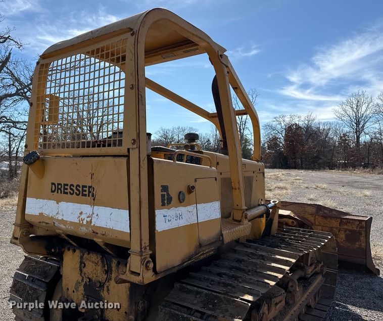 image for item DM5543 1994 Dresser TD9H dozer