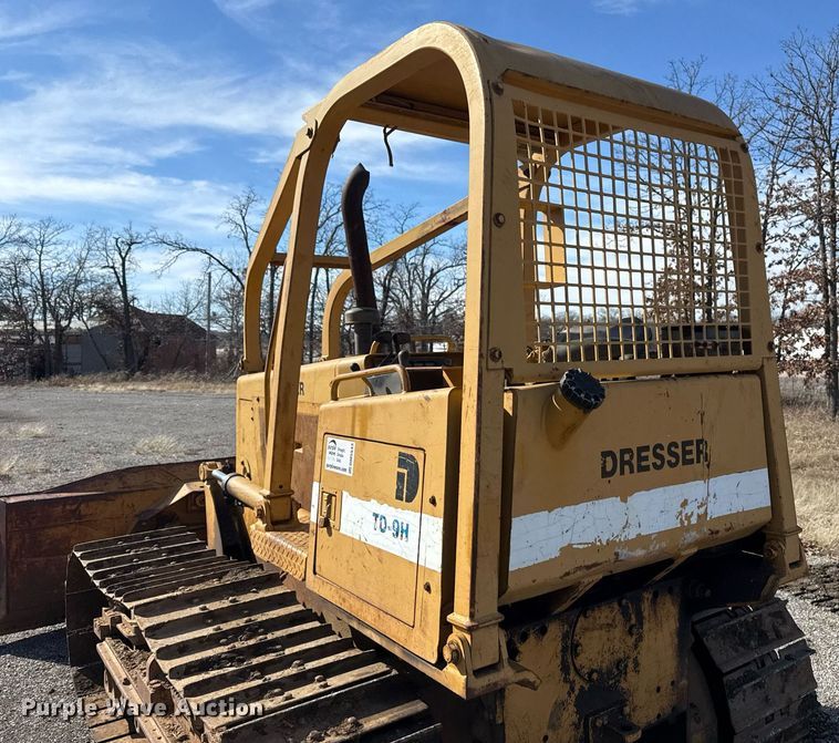 image for item DM5543 1994 Dresser TD9H dozer