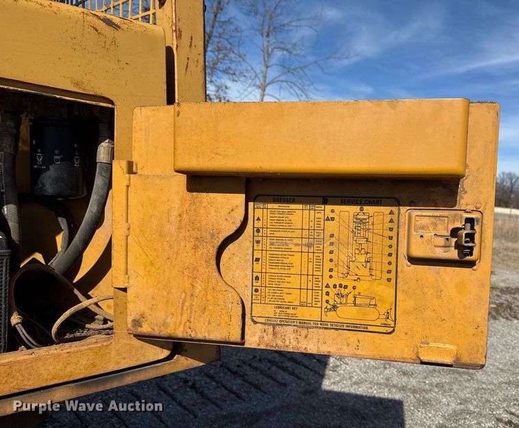 image for item DM5543 1994 Dresser TD9H dozer