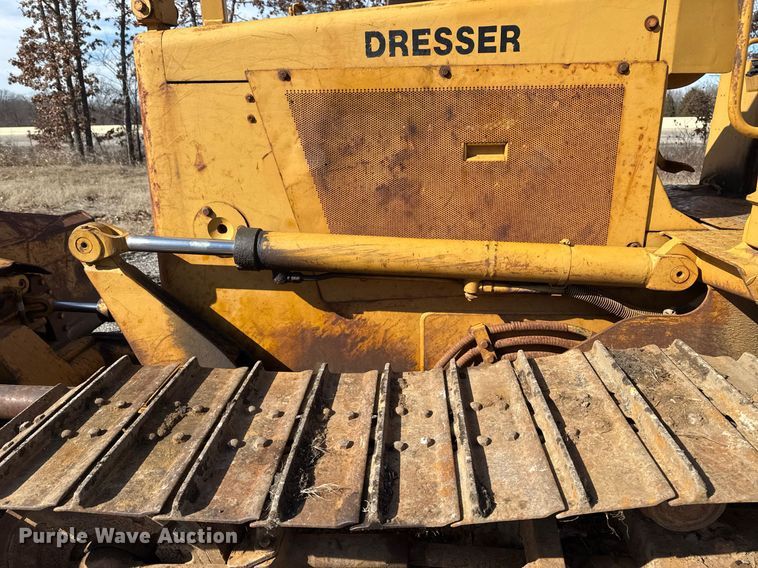image for item DM5543 1994 Dresser TD9H dozer