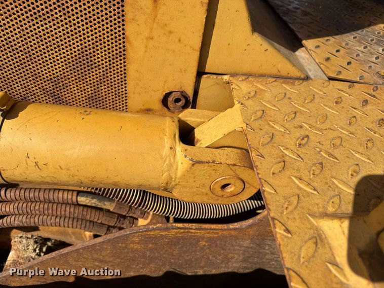 image for item DM5543 1994 Dresser TD9H dozer