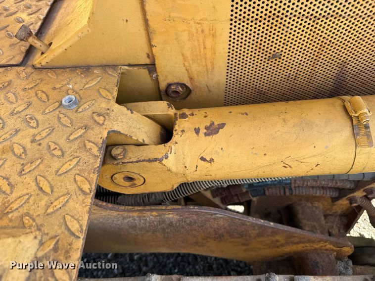 image for item DM5543 1994 Dresser TD9H dozer