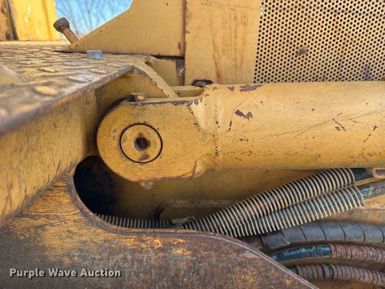 image for item DM5543 1994 Dresser TD9H dozer