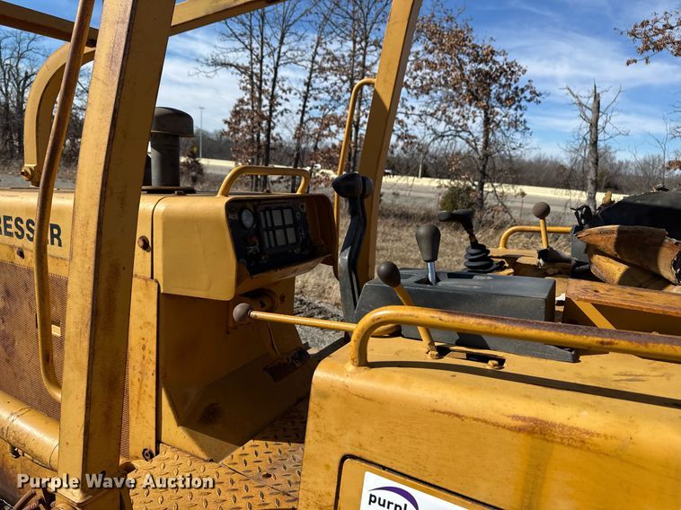 image for item DM5543 1994 Dresser TD9H dozer