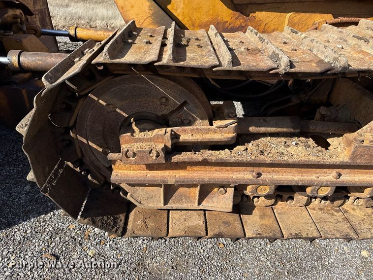 image for item DM5543 1994 Dresser TD9H dozer