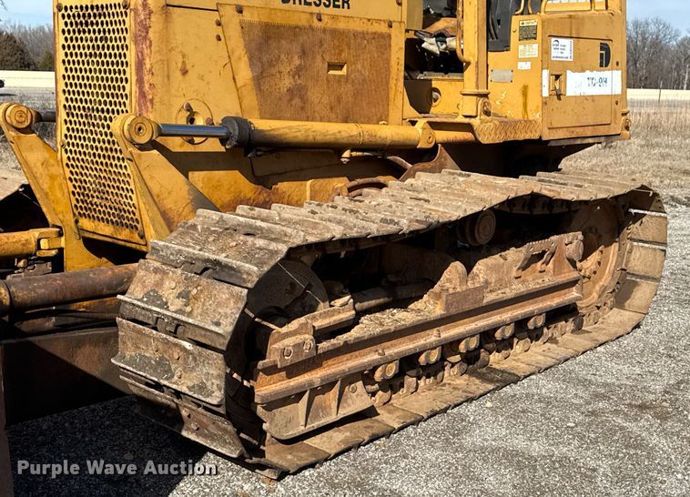 image for item DM5543 1994 Dresser TD9H dozer