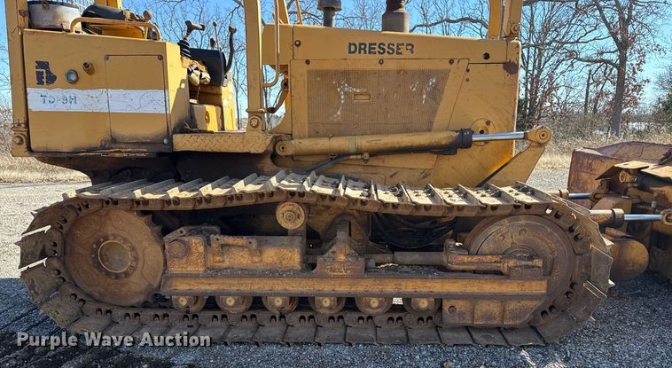 image for item DM5543 1994 Dresser TD9H dozer