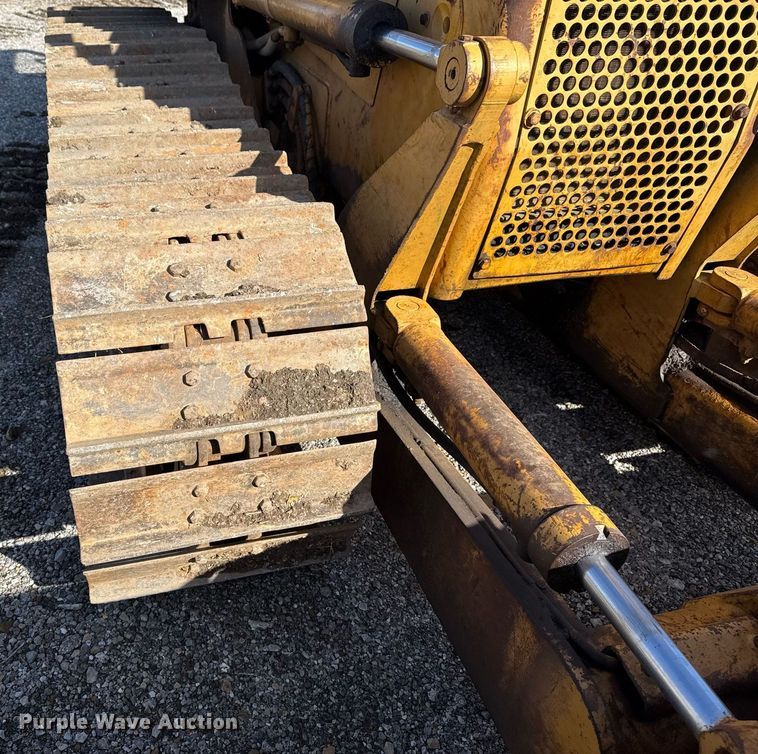 image for item DM5543 1994 Dresser TD9H dozer