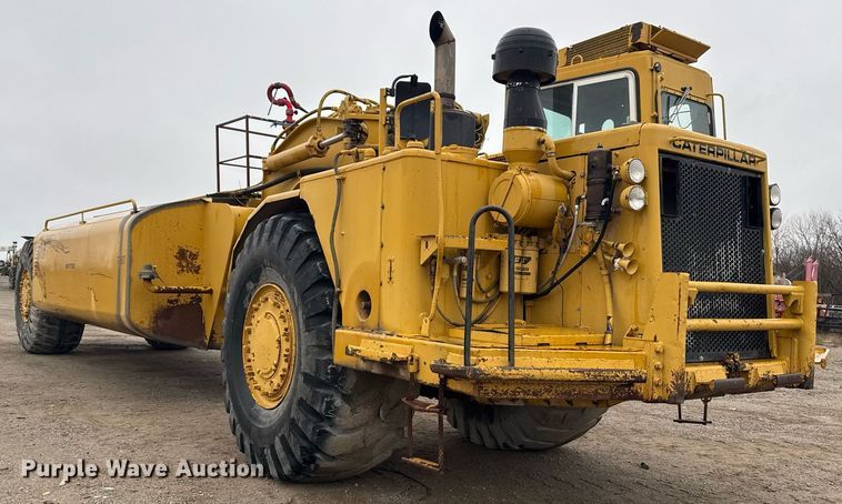 image for item DM5553 1978 Caterpillar 637D water wagon