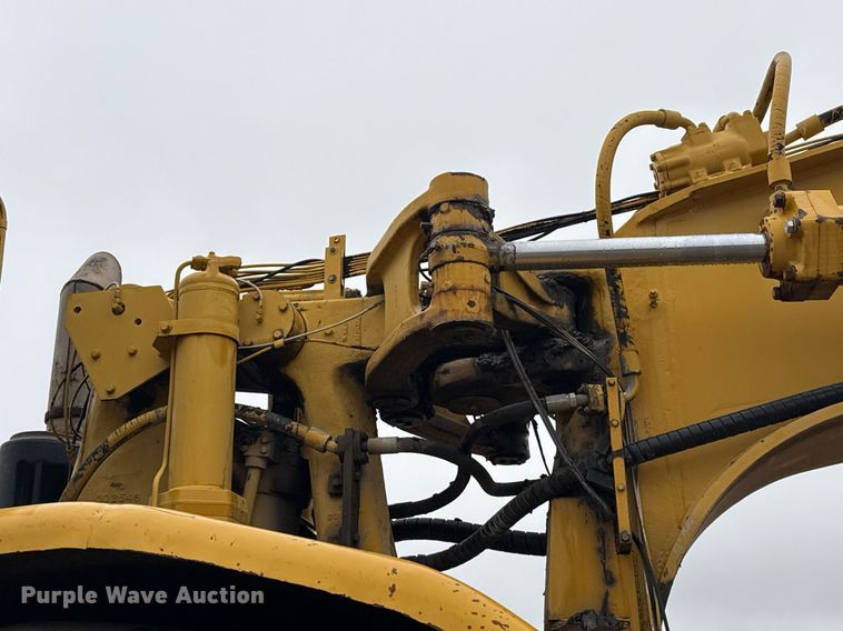 image for item DM5553 1978 Caterpillar 637D water wagon