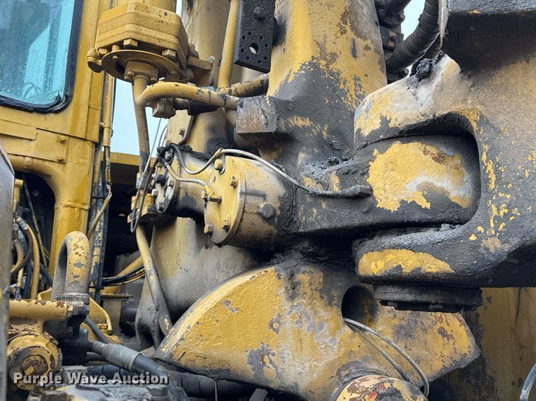 image for item DM5553 1978 Caterpillar 637D water wagon