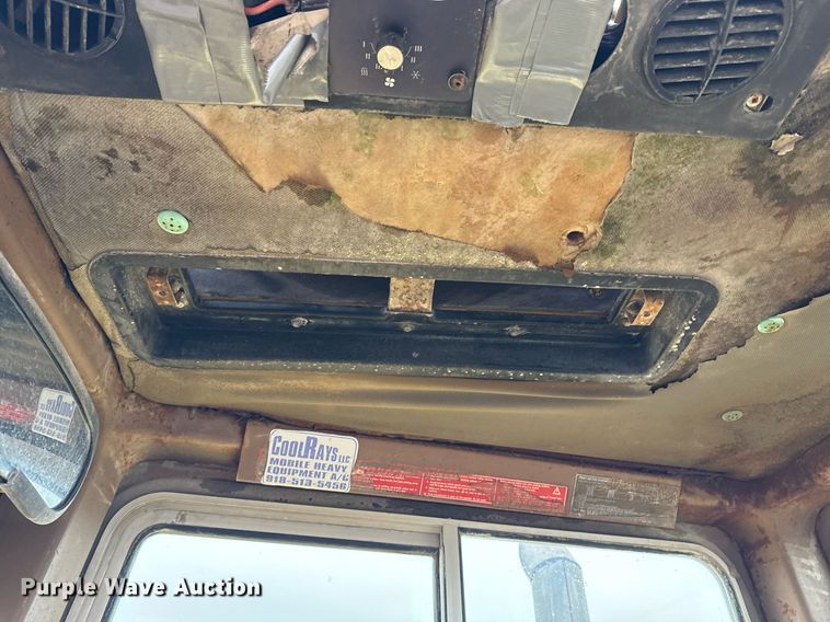 image for item DM5553 1978 Caterpillar 637D water wagon