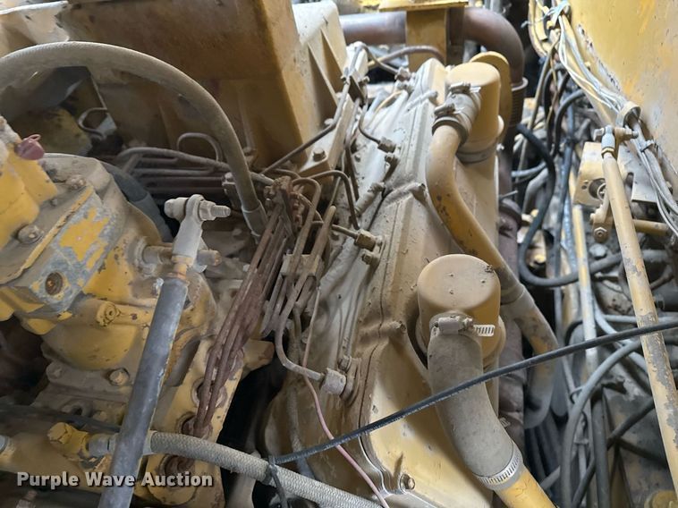 image for item DM5553 1978 Caterpillar 637D water wagon