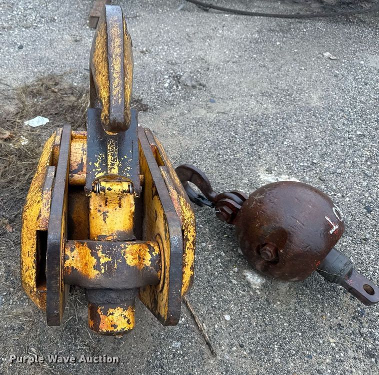 image for item DM5554 1984 American 5299-A crane