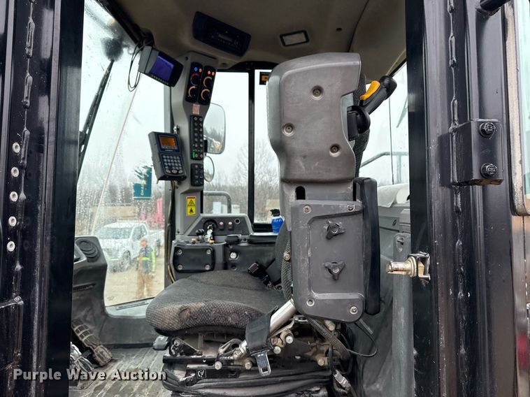 image for item DM5555 2011 Caterpillar 980K wheel loader