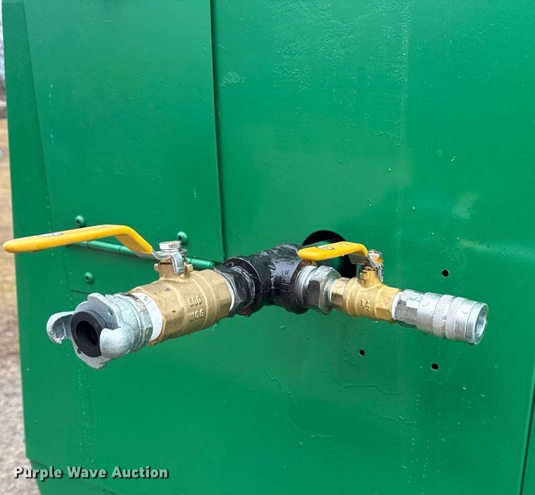 image for item DM5561 Sullair 185 air compressor