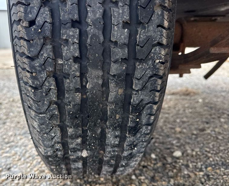 image for item DM5561 Sullair 185 air compressor