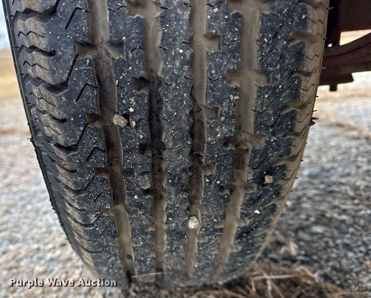 image for item DM5561 Sullair 185 air compressor