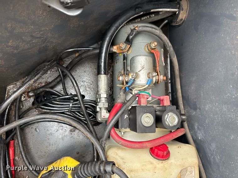 image for item DM5564 2019 Lamar dump trailer