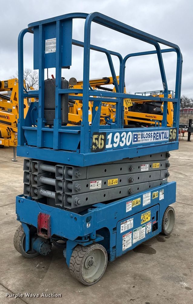 image for item DM5565 2005 Genie Lift GS-1930 scissor lift