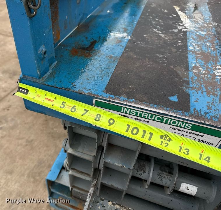 image for item DM5565 2005 Genie Lift GS-1930 scissor lift