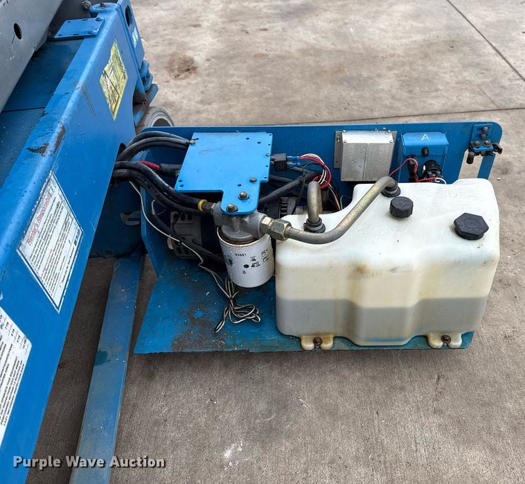 image for item DM5565 2005 Genie Lift GS-1930 scissor lift