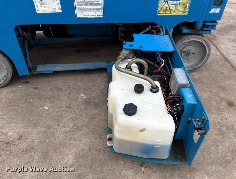 image for item DM5565 2005 Genie Lift GS-1930 scissor lift