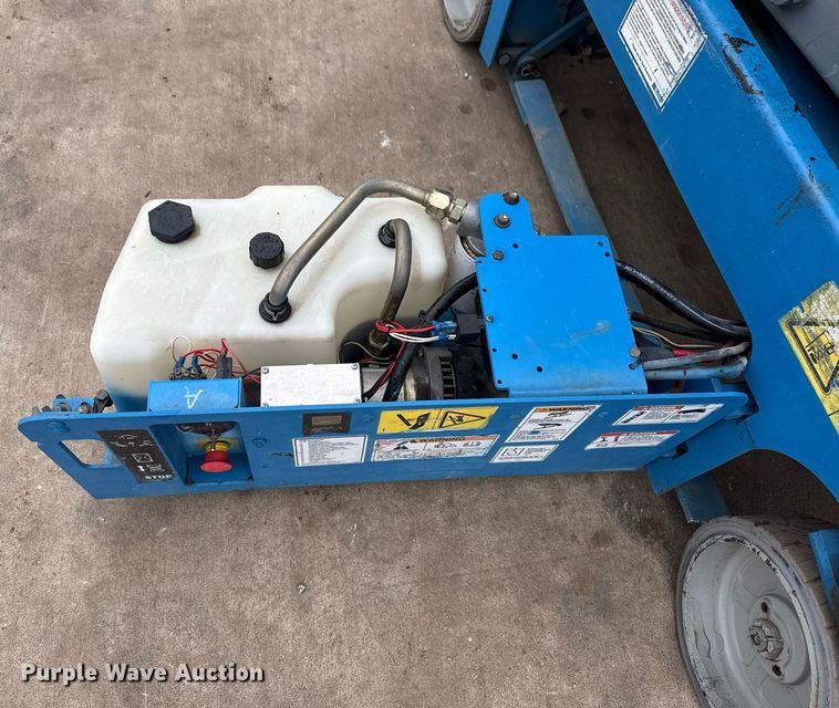 image for item DM5565 2005 Genie Lift GS-1930 scissor lift