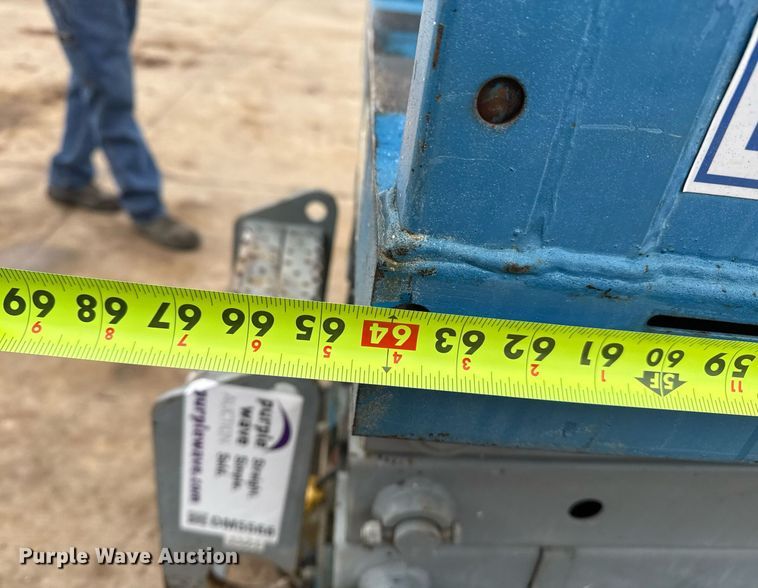 image for item DM5566 2005 Genie Lift GS-1930 scissor lift