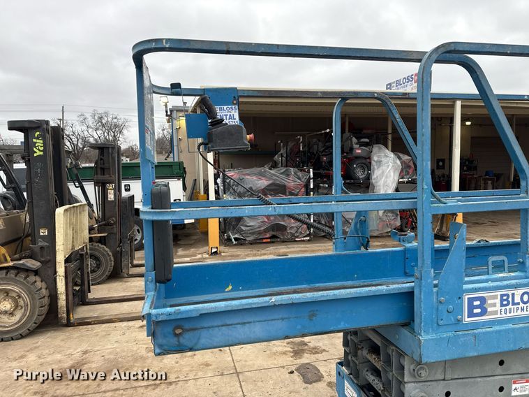 image for item DM5566 2005 Genie Lift GS-1930 scissor lift
