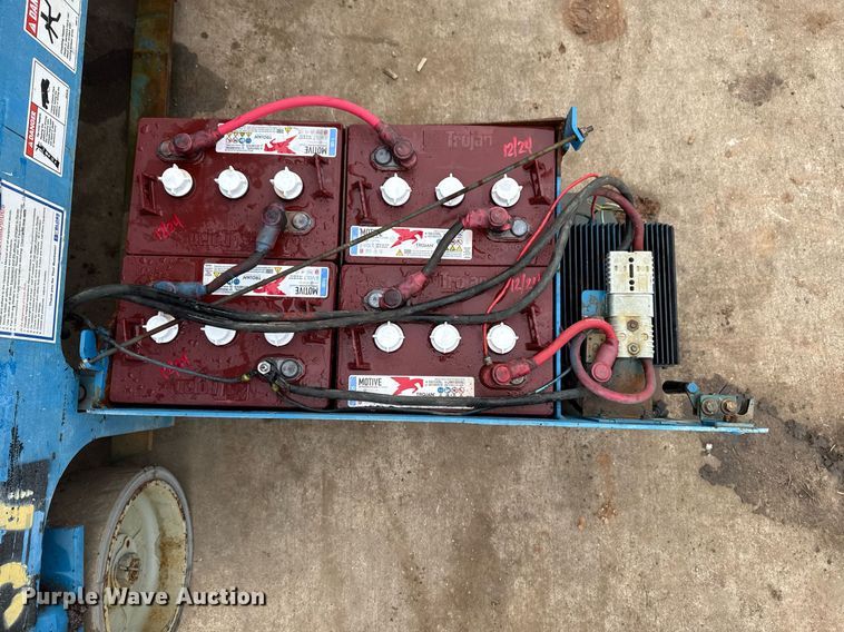 image for item DM5566 2005 Genie Lift GS-1930 scissor lift