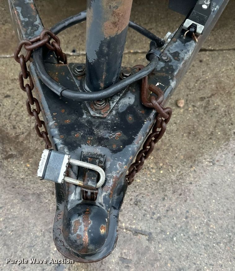 image for item DN0914 1998 Continental  enclosed cargo trailer