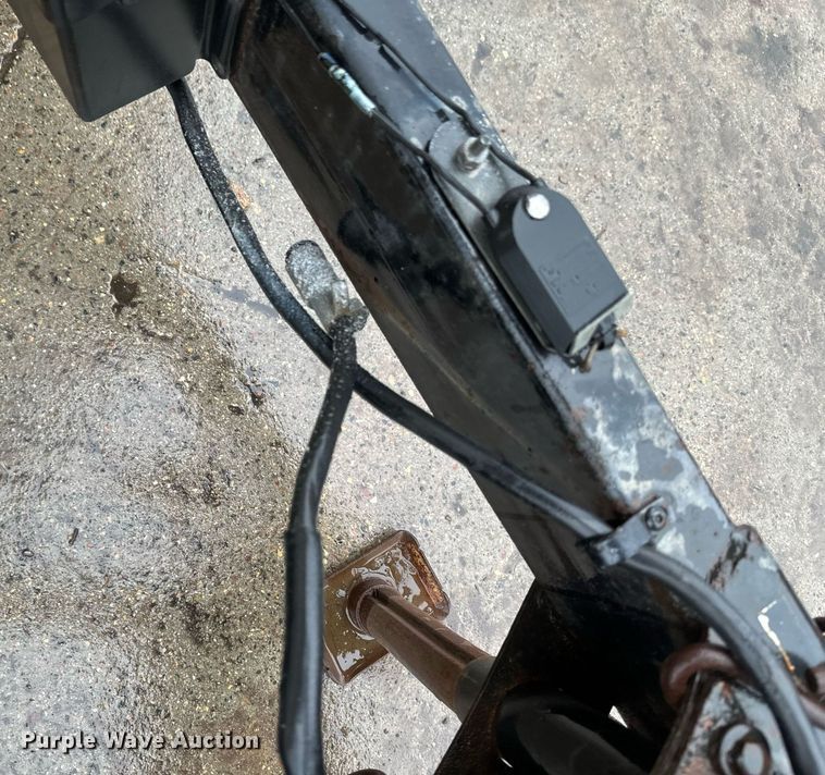 image for item DN0914 1998 Continental  enclosed cargo trailer