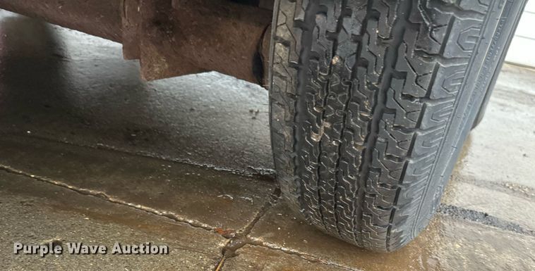 image for item DN0914 1998 Continental  enclosed cargo trailer