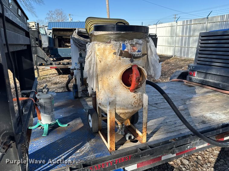 image for item DO0268 2013 Starlite equipment trailer