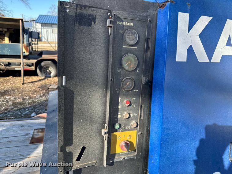 image for item DO0268 2013 Starlite equipment trailer